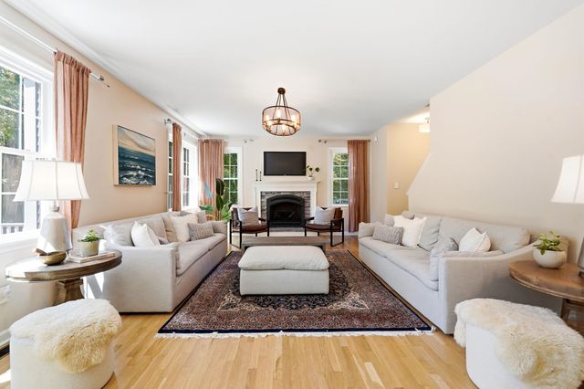 52 The Flume, Amherst, NH 03031