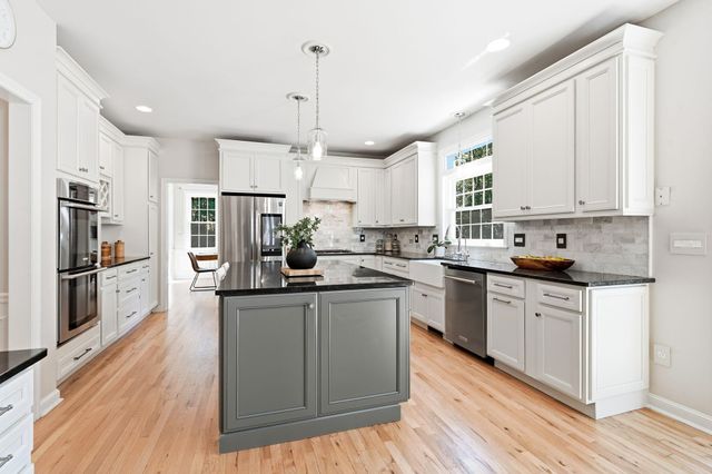 52 The Flume, Amherst, NH 03031