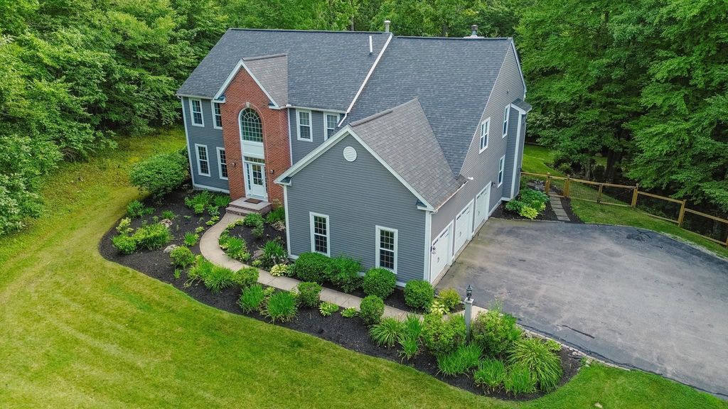 52 The Flume, Amherst, NH 03031