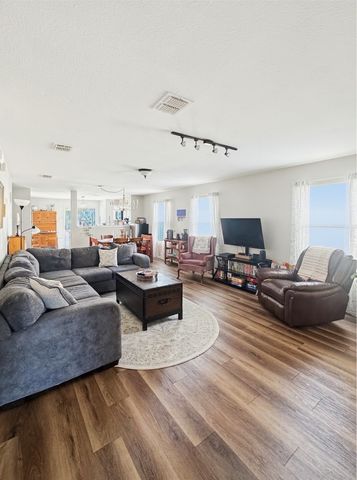 329 Wolf Mountain Lane, Fort Worth, TX 76140
