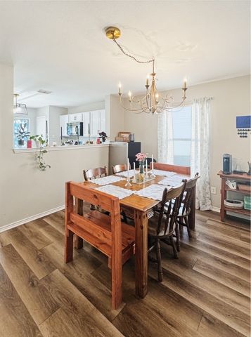 329 Wolf Mountain Lane, Fort Worth, TX 76140