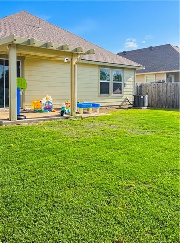 329 Wolf Mountain Lane, Fort Worth, TX 76140