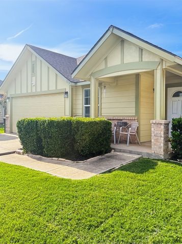 329 Wolf Mountain Lane, Fort Worth, TX 76140