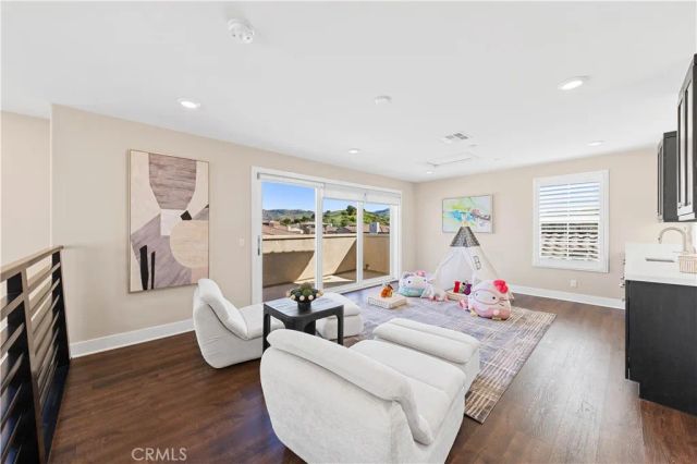 91 Pelican, Irvine, CA 92618