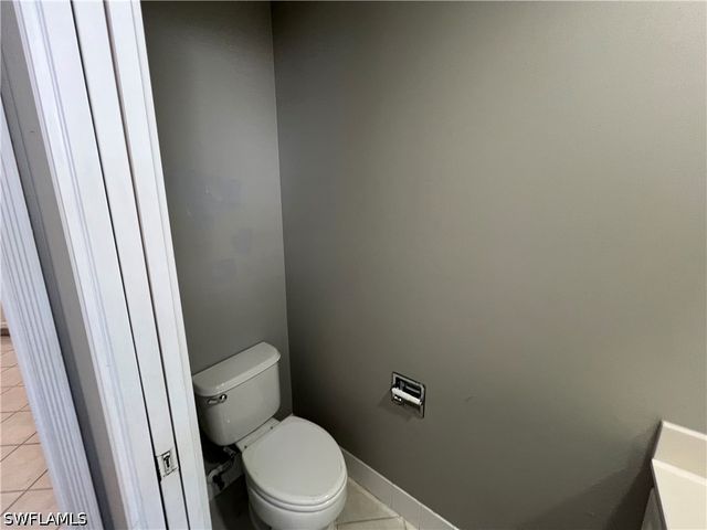 5365 Cove CIR 125, Naples, FL 34119