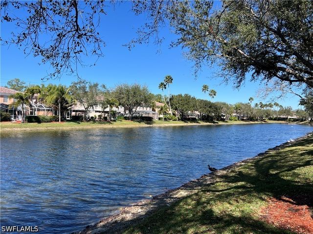 5365 Cove CIR 125, Naples, FL 34119