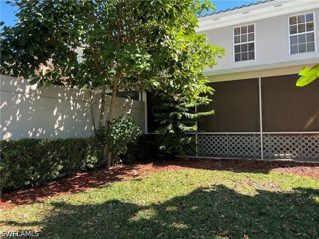 5365 Cove CIR 125, Naples, FL 34119
