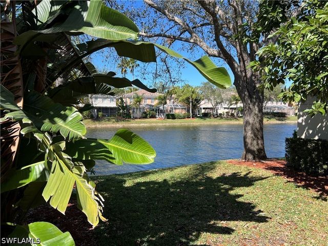 5365 Cove CIR 125, Naples, FL 34119