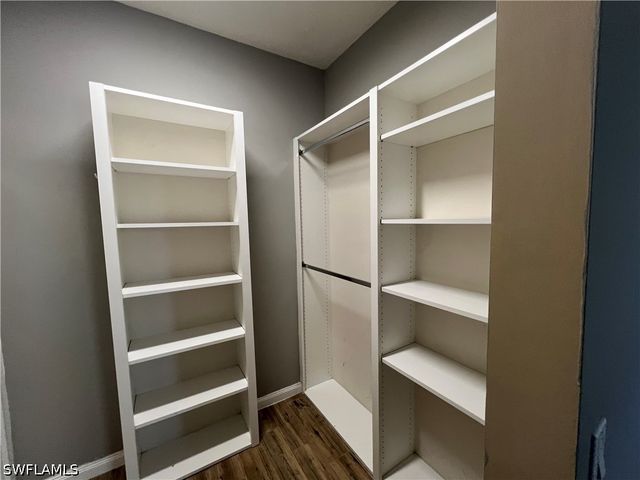 5365 Cove CIR 125, Naples, FL 34119