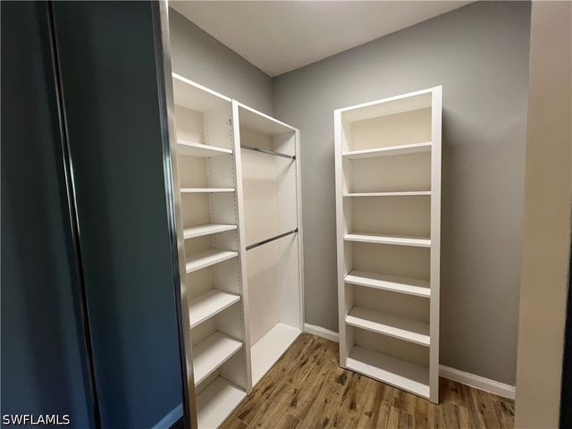 5365 Cove CIR 125, Naples, FL 34119