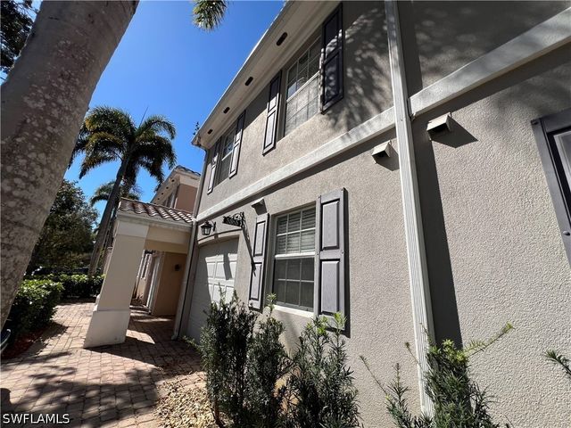 5365 Cove CIR 125, Naples, FL 34119