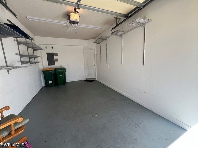 5365 Cove CIR 125, Naples, FL 34119