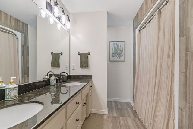 3104 Mimosa Way, Bentonville, AR 72712