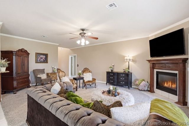 8702 N 140th Terrace, Owasso, OK 74055