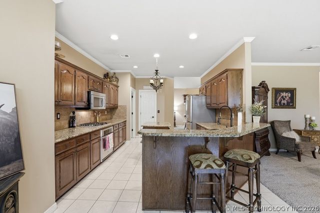 8702 N 140th Terrace, Owasso, OK 74055
