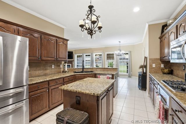 8702 N 140th Terrace, Owasso, OK 74055