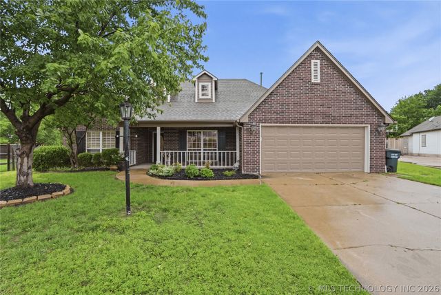 8702 N 140th Terrace, Owasso, OK 74055
