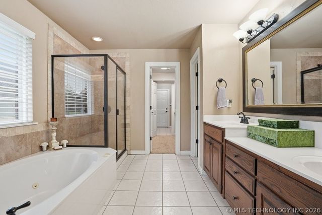 8702 N 140th Terrace, Owasso, OK 74055