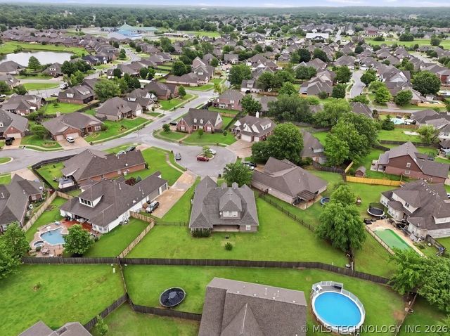8702 N 140th Terrace, Owasso, OK 74055