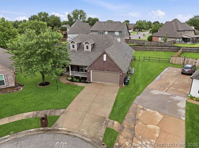 8702 N 140th Terrace, Owasso, OK 74055