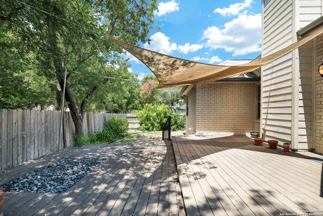 9511 BONNY BRG, San Antonio, TX 78240
