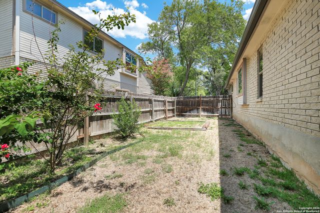 9511 BONNY BRG, San Antonio, TX 78240