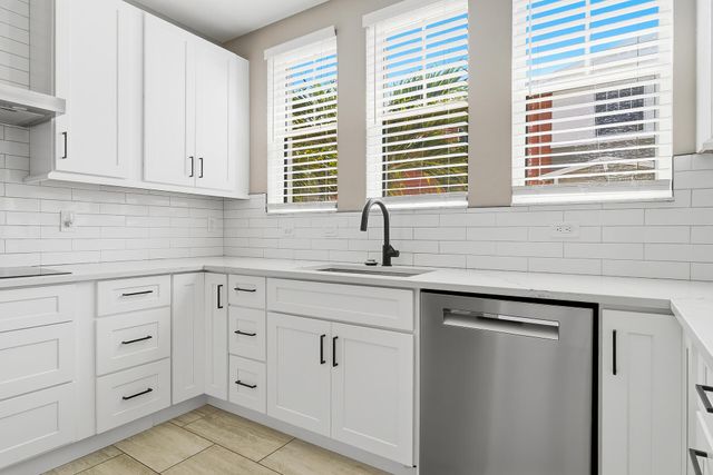 441 Amador Lane 3, West Palm Beach, FL 33401