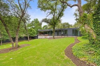 9400 Shady Oaks DR, Austin, TX 78729
