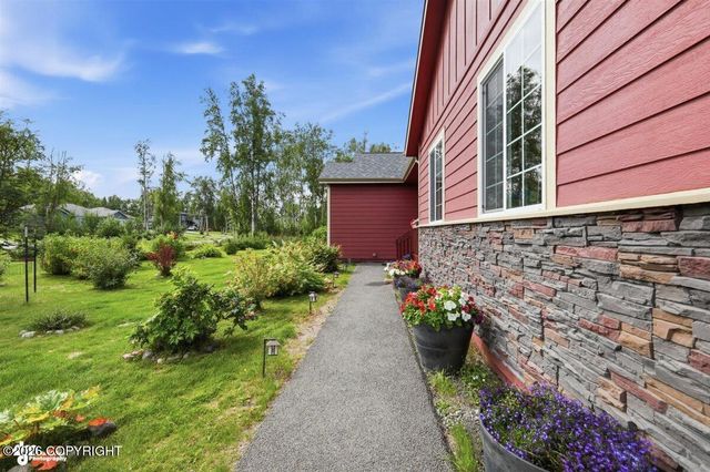 1200 N Bloodstone Circle, Wasilla, AK 99654