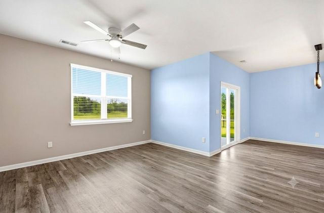 210 Carver Willow Dr., Loris, SC 29569