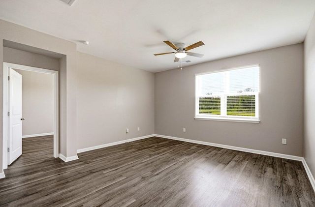 210 Carver Willow Dr., Loris, SC 29569