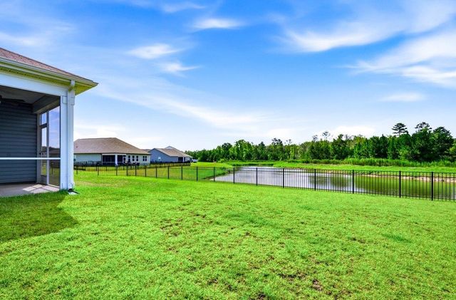 210 Carver Willow Dr., Loris, SC 29569