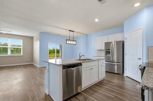 210 Carver Willow Dr., Loris, SC 29569