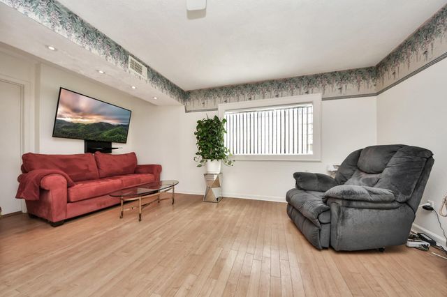 10522 Gulfstream Lane, Sugar Land, TX 77498