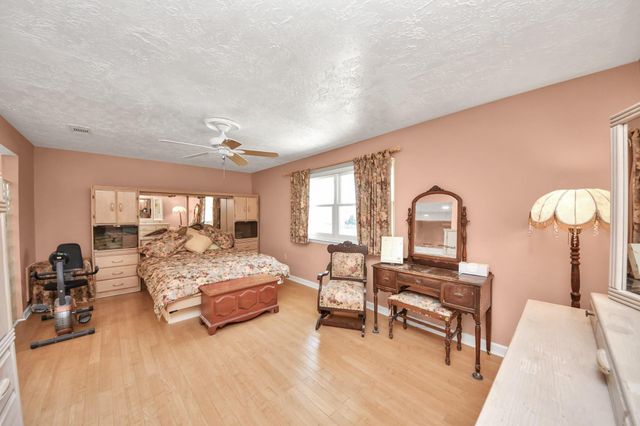 10522 Gulfstream Lane, Sugar Land, TX 77498
