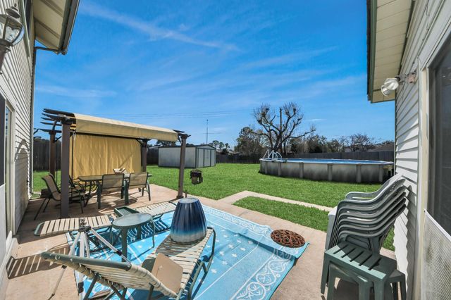 10522 Gulfstream Lane, Sugar Land, TX 77498