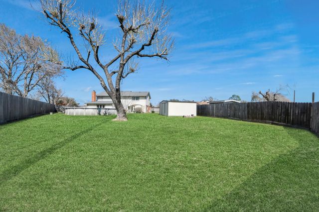 10522 Gulfstream Lane, Sugar Land, TX 77498