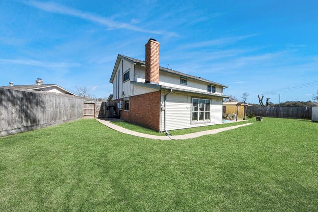 10522 Gulfstream Lane, Sugar Land, TX 77498