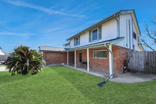 10522 Gulfstream Lane, Sugar Land, TX 77498