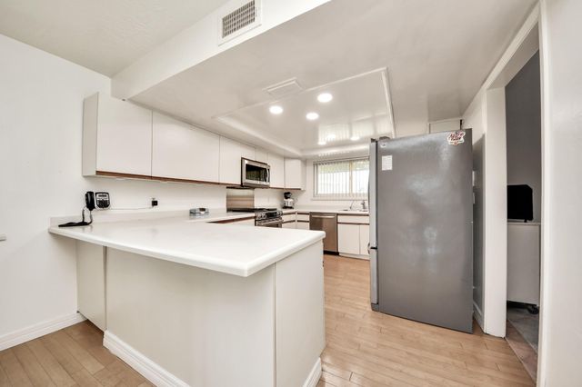 10522 Gulfstream Lane, Sugar Land, TX 77498
