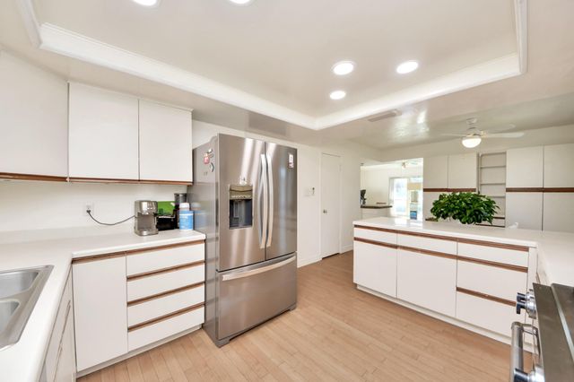 10522 Gulfstream Lane, Sugar Land, TX 77498