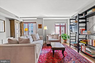 2400 CLARENDON BLVD #606, Arlington, VA 22201