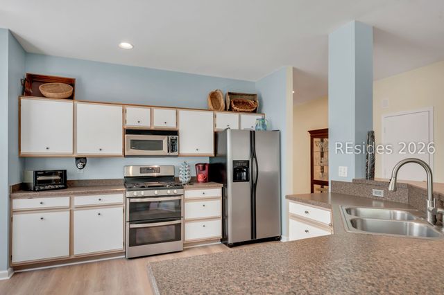 7 Devant Dr E, Okatie, SC 29909