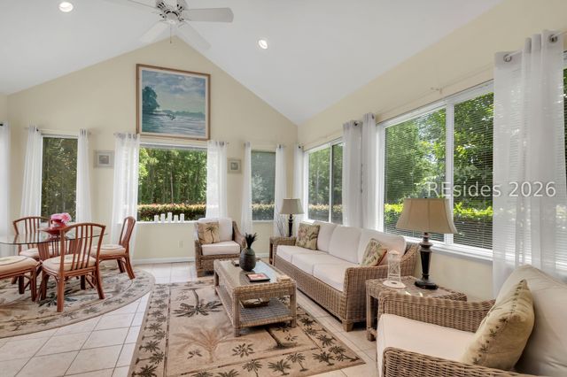 7 Devant Dr E, Okatie, SC 29909