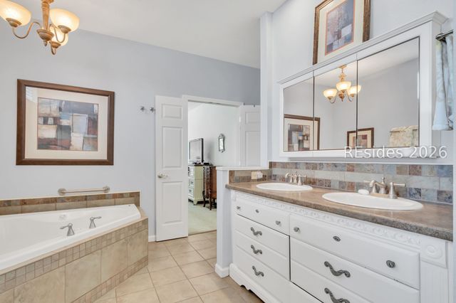 7 Devant Dr E, Okatie, SC 29909