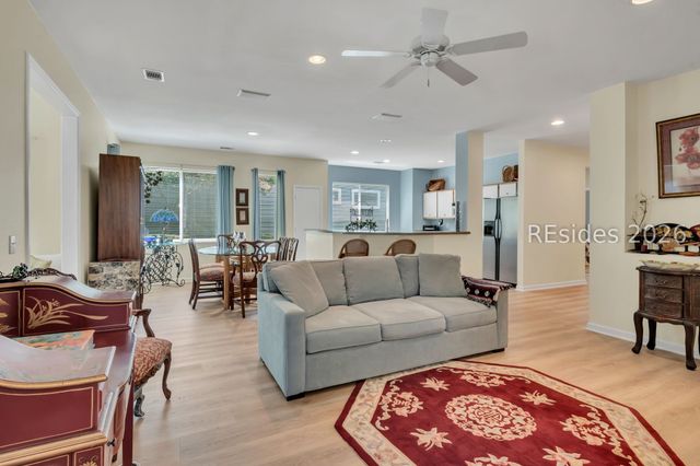 7 Devant Dr E, Okatie, SC 29909