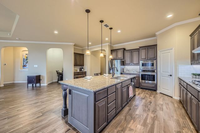 208 Cross Fox Lane, Aledo, TX 76008