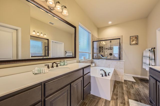 208 Cross Fox Lane, Aledo, TX 76008