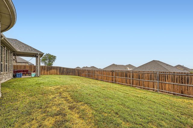 208 Cross Fox Lane, Aledo, TX 76008
