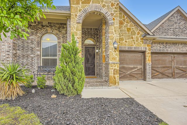 208 Cross Fox Lane, Aledo, TX 76008